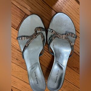 NWOB Amanda Smith Elegant blue metallic Sandals with Rhinestone Detailing